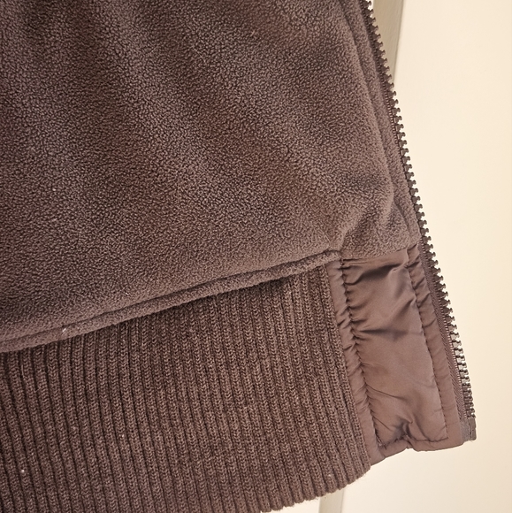 Old Navy Frost-Free Down Winter Vest in Women's M - Picture 8 of 13